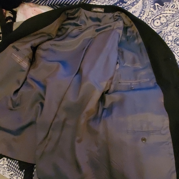 Oscar De La Rente Mens pin striped suit - Picture 8 of 8